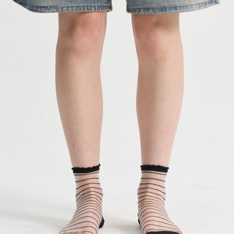 SORRY TOO MUCH LOVE SeeThrough Stripe Socks_Black