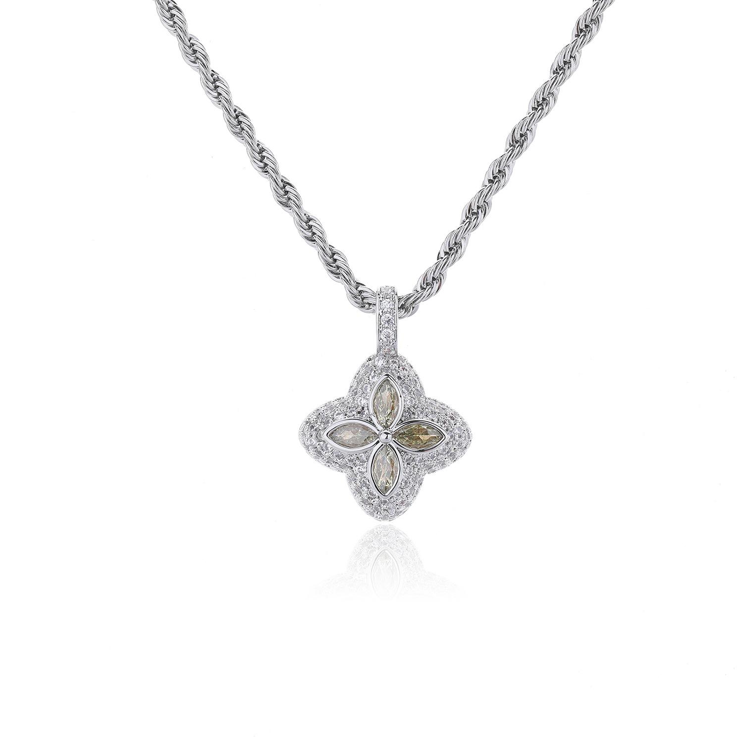 

Hip Hop European and American four-leaf clover pendant versatile sweater chain collarbone chain exquisite color necklace women s jewelry