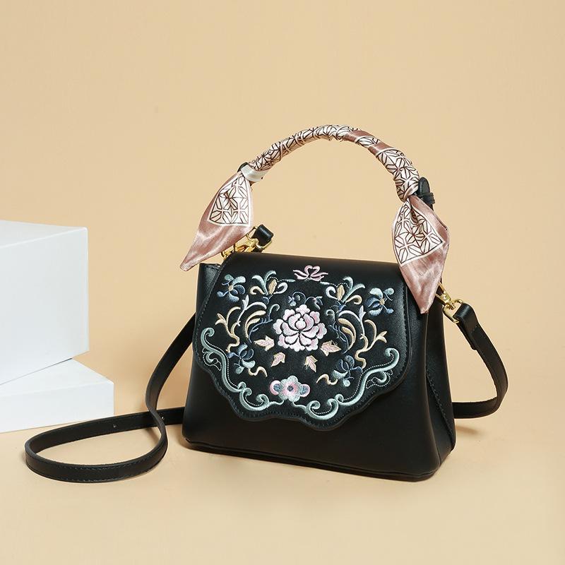 

Сумка сумка-мессенджер женская 2025 новая мода китайский стиль вышивка литературная сумка-мессенджер нишевая высококлассная сумка на плечо чёрный