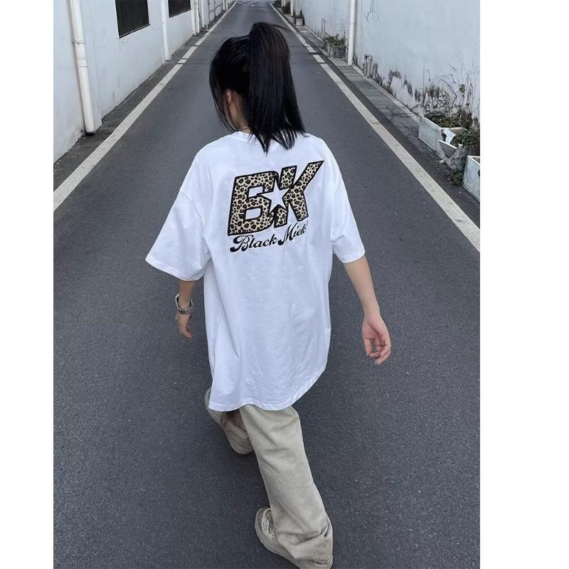 

Женская футболка высокого качества с леопардовым принтом и буквой T - Трендовый американский бренд, свободного кроя, с коротким рукавом, летний уличный стиль. L белый