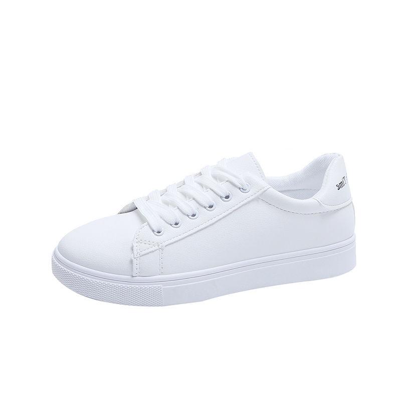 Internet celebrity little white shoes women's 2025 new fashion Korean version street shooting students flat bottom foreign style show feet small wo