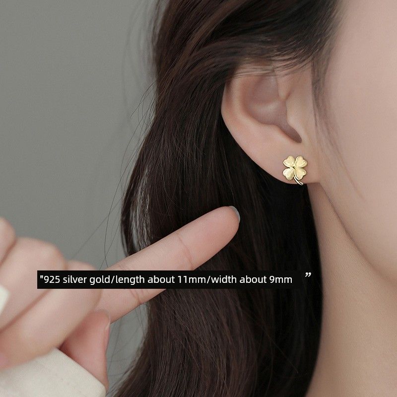 

Xiangnan 925 Sterling Silver Special-Interest Design Female Clover 925 silver clover earrings Gold (two price)