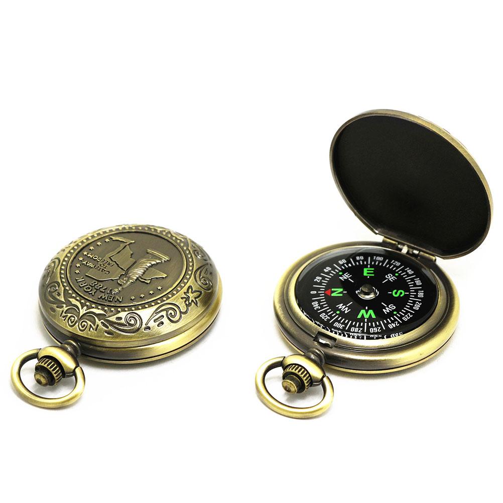 Retro Compass Portable Classic Compass with Metal Chain for Outdoor Activities