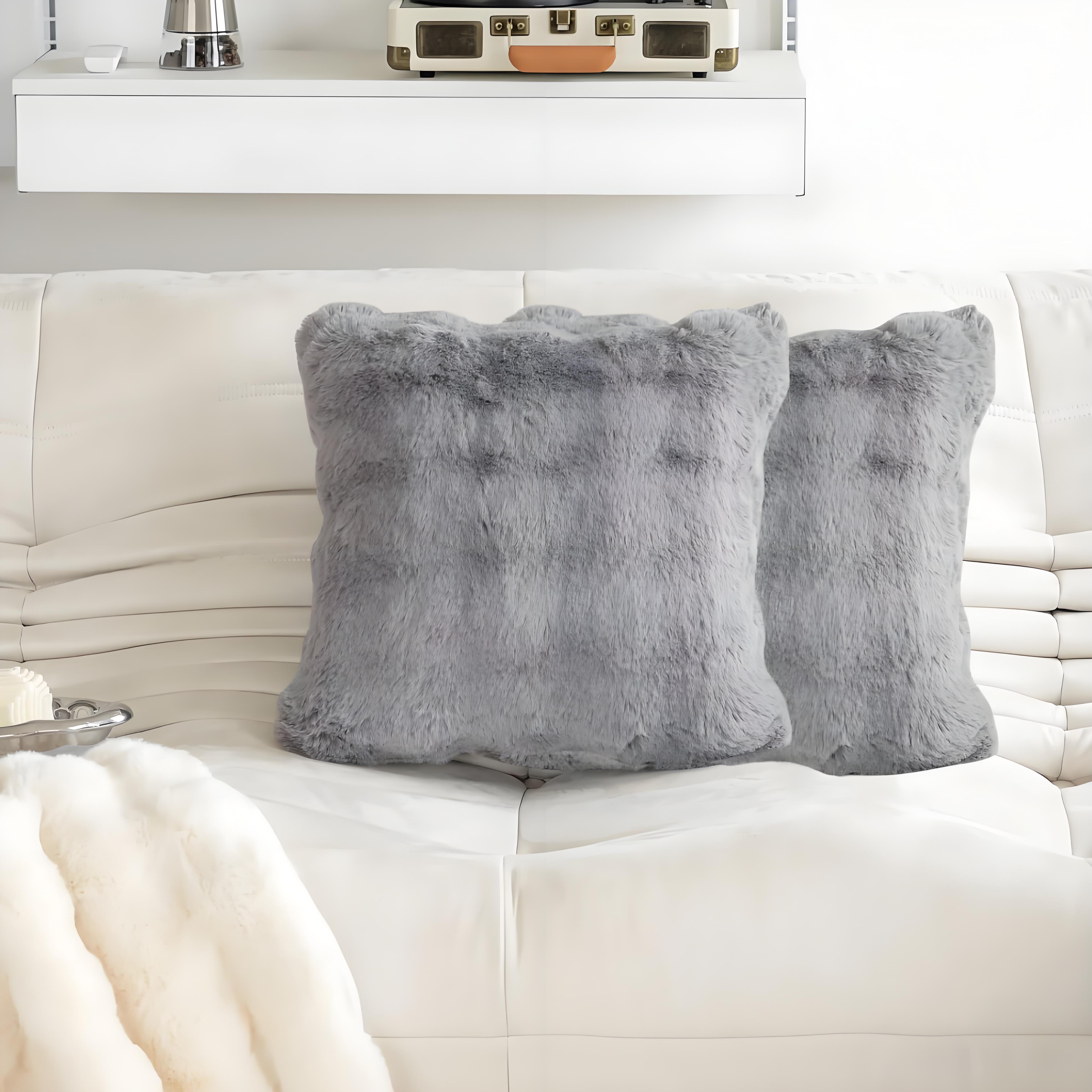 

Cloud-Like Faux Fur Pillow Covers (Set of 2), 18x18 Inch Plush Decorative Pillowcases for Couch and Bedroom 2 Pack