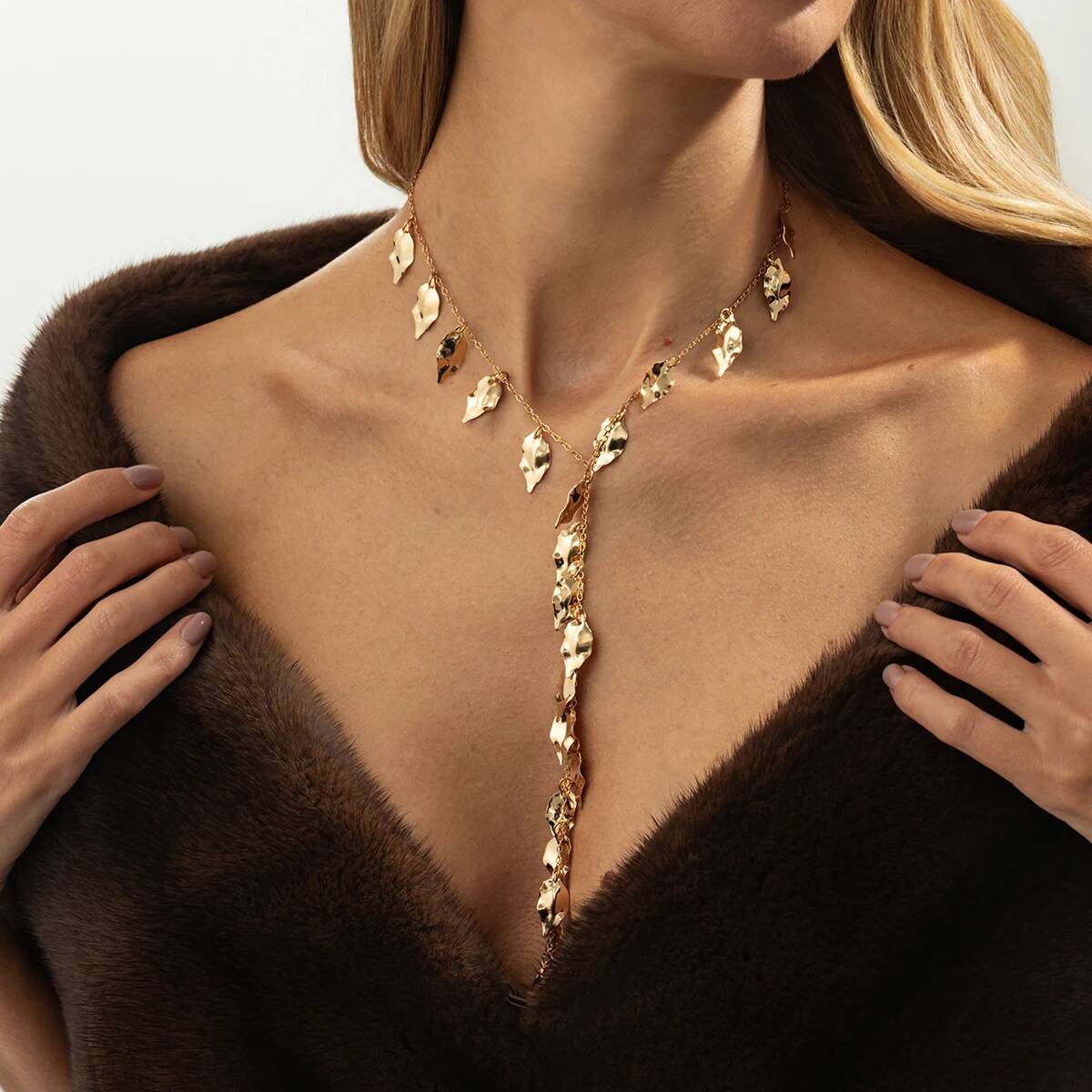 

SHIXIN Sexy Leaves Tassel Long Pendent Necklace for Women Vintage Adjustable Y-Shaped Sweater Chain Party Jewelry Accessories