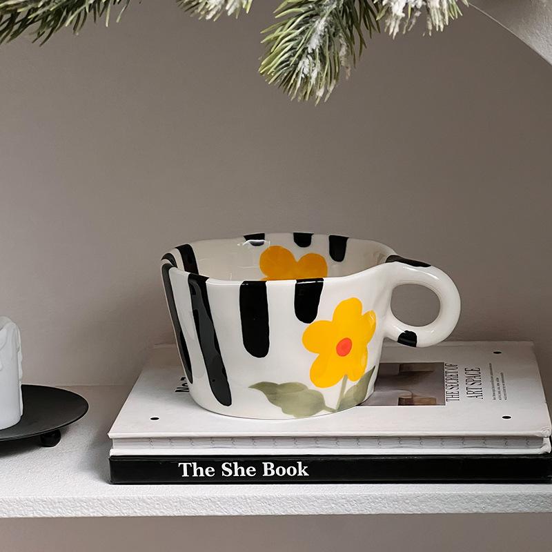 BRHand Drawn Ceramic Mug Cartoon Cute Water Cup Home Furnishings Breakfast Milk Cup Couple Afternoon Tea Coffee Cups Friend GiftEY