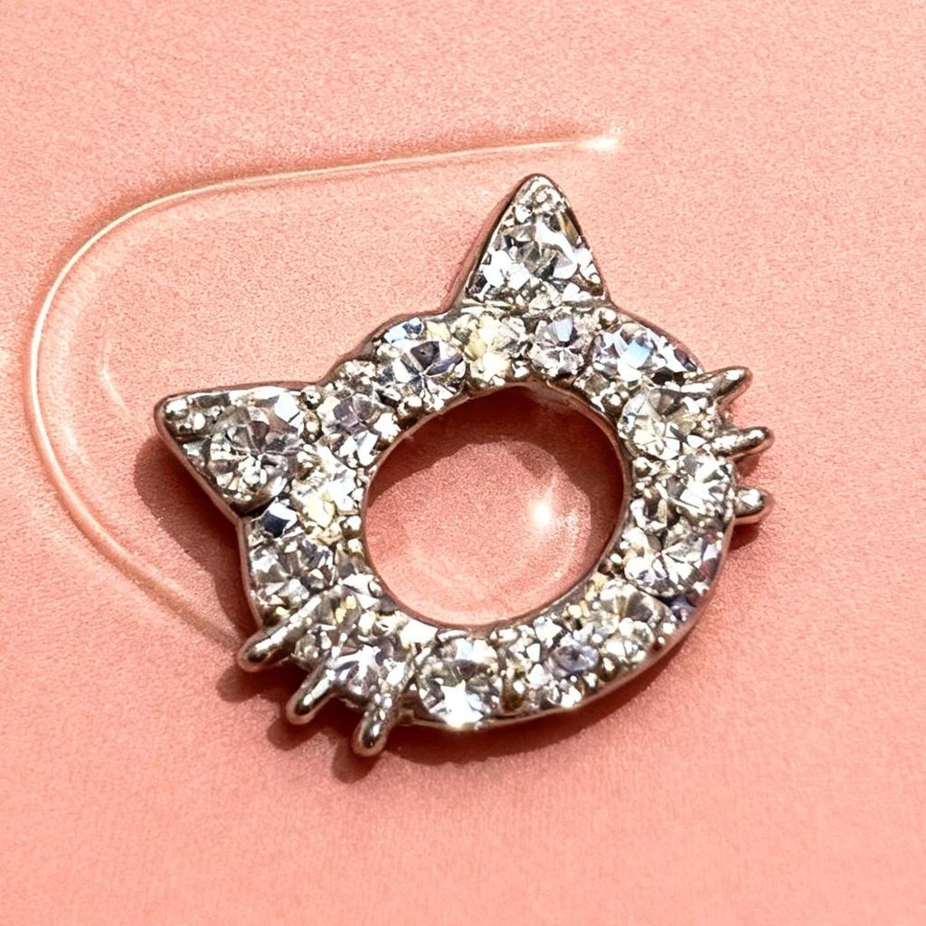 Pink Diamond-Set Titanium Spiral Conch Cartilage Earrings for Women