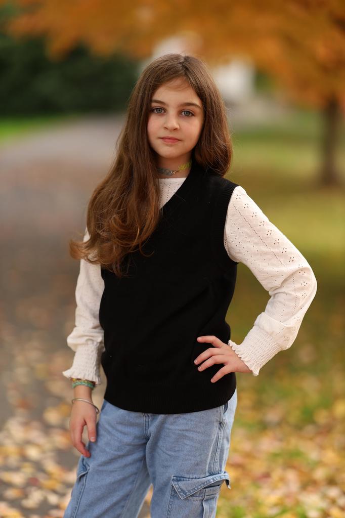 LOLANTA Knit School Perfect for Uniforms and Solid Size 160 Kids' Vest, V-Neck, Unisex, Recitals, Black,