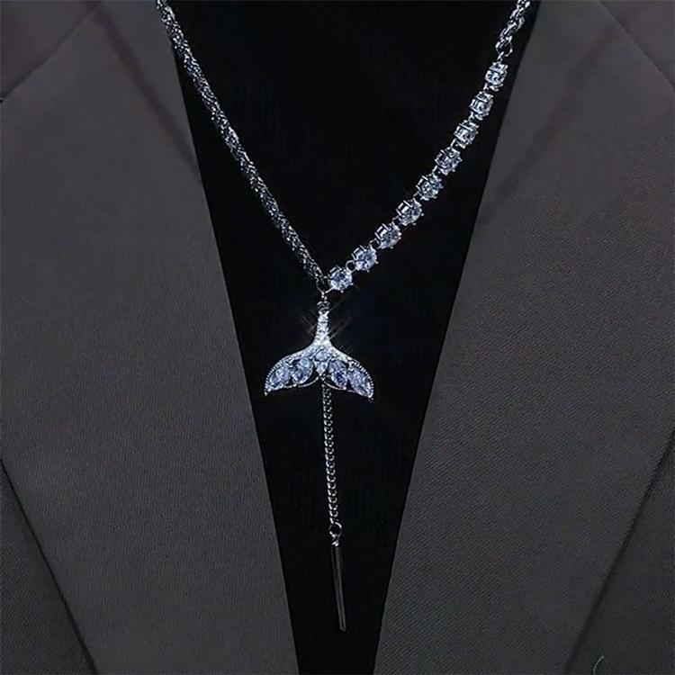Exquisite fishtail splicing sweater chain early autumn new necklace niche light luxury collarbone chain temperament design sense