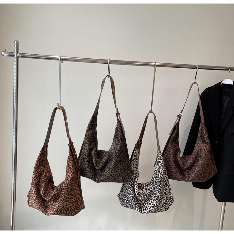 2025 New Leopard Print Versatile Women's Shoulder Bag - Casual, Stylish, Large Capacity Handbag