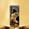 Wilder Tiger galvanisiertes Glas Handyhülle geeignet für Samsung GalaxyS26 S25 S24 S23 S22 S20FE/Ultra/Plus sturzsichere Rückabdeckung