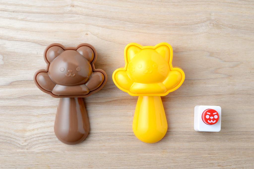 Ernest Character Bento Easy Cutting Shape and Onigiri a favorite brand of major restaurants (Onigiri Mold) (Pyokon Kumanyan) A-77076,