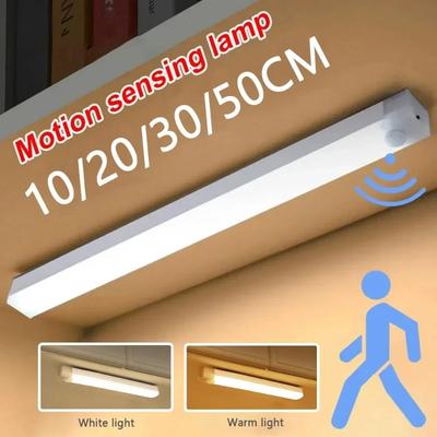 Luce con sensore di movimento a LED Luce notturna a LED senza fili Tipo C Luce ricaricabile Lampada per armadio Lampada per scale Retroilluminazione per cucina