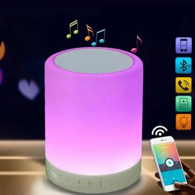 Neue intelligente Musiklampe Bluetooth-Lautsprecher 7 Farben LED-Leuchten Drahtloser tragbarer Subwoofer mit Mikrofon TF