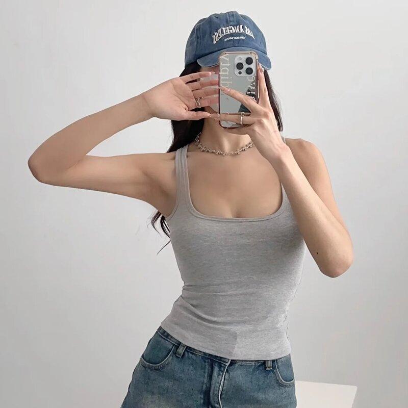 Damski dopasowany top na ramiączkach z kwadratowym dekoltem w jednolitym kolorze