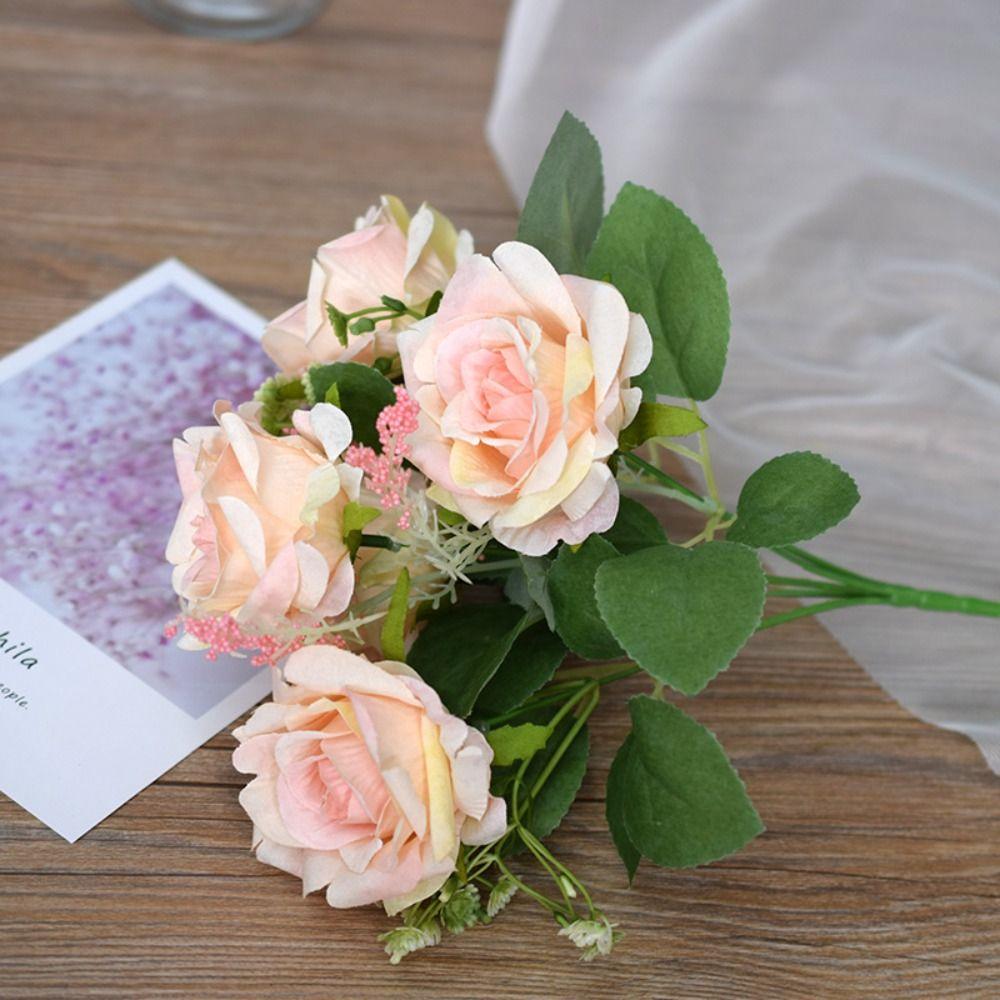 Lebensechte 5 Köpfe Künstliche Blumen Simulierte Handhaltung Seide Kunstblumen Seidenrose Hochzeitsdekoration