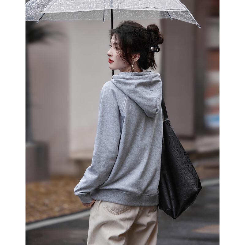 Demana Women's Embroidered Hooded Sweatshirt