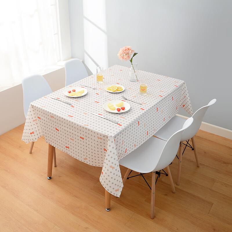 Penguin Group Easy-Clean PVC Table Mat