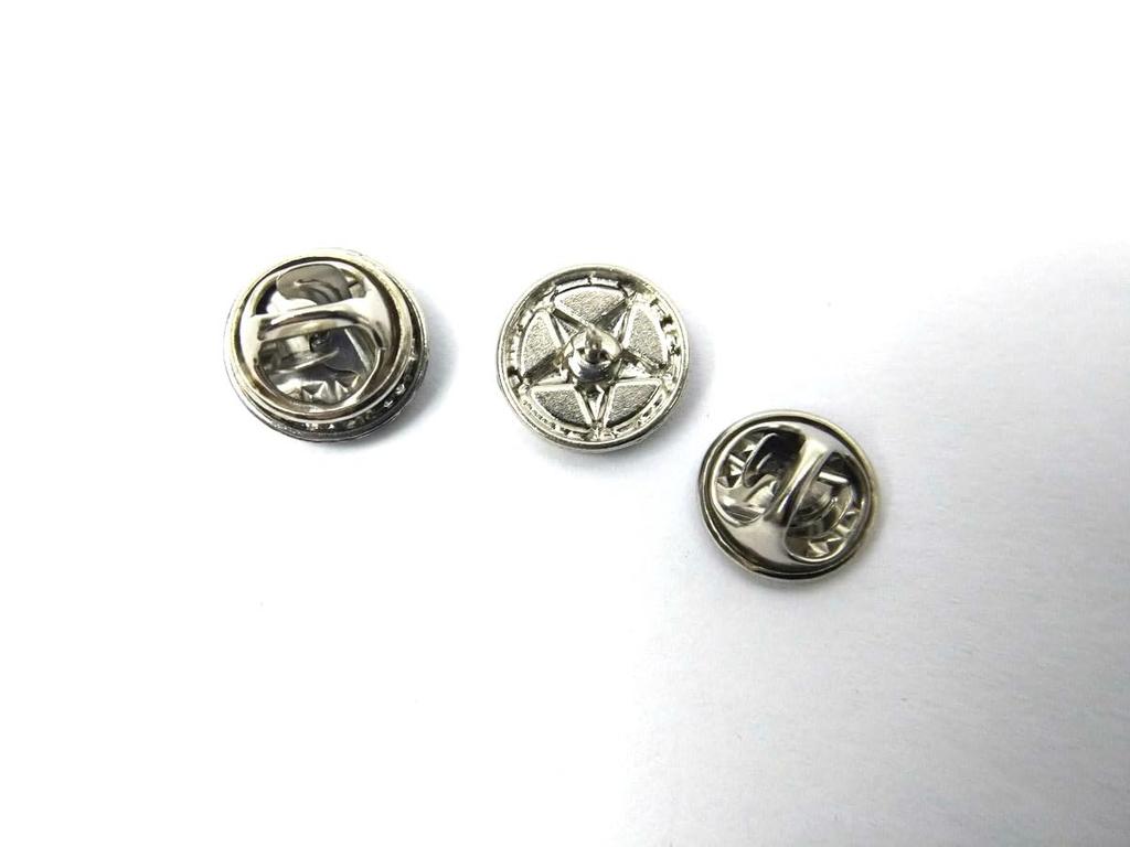 [F NODE] Silver Star-Shaped Pin Badge with Roman Numerals, Set of 2, 1.2cm, Alloy