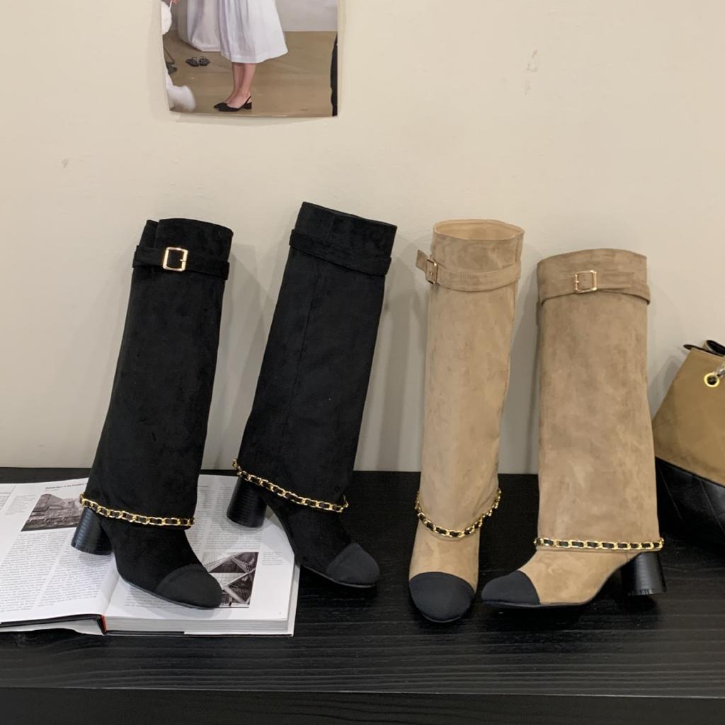 In the Autumn of 2025, the New Retro Thick High-heeled Small Fragrant Style Shows Thin Tall and Simple Boots for Women