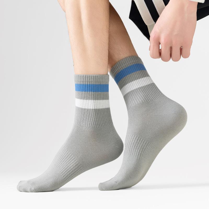Men's Mid-calf Socks for Spring and Autumn, Antibacterial, Sweat-absorbing and Breathable. Men's Striped White Casual Socks for Spring and Autumn