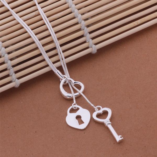 925 Sterling Silver Necklaace Fashion Jewelry Pendant Heart Shaped Key Lock Necklace For Women Factory Wholesale Quality Gifts