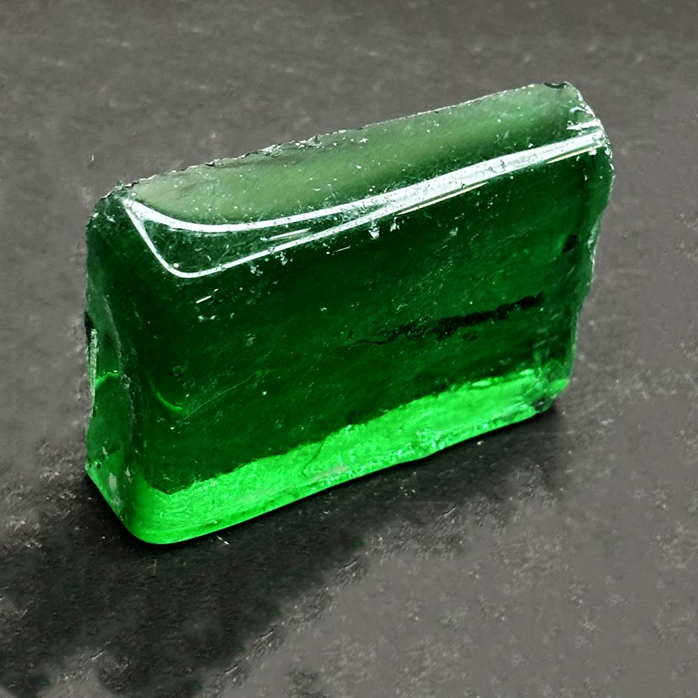 

Lab Created Uncut Raw Rough Green Emerald 318.35 Ct Unique Gemstone Certified my-520-k 53.6 mm approx зелений