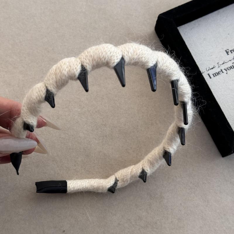 Woolen Big Wavy Hair Band, Stylish and Anti-slip with Teeth, Face Washing Headband Hair Accessory with A High Crown Shape