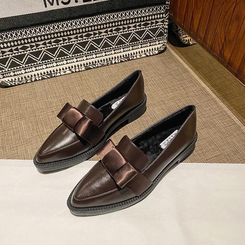 Retro Bowknot Oxfords Woman Flats Slip On Thick Heels Loafers British Pointed Toe Small Leather Shoes Women Plus Size 42
