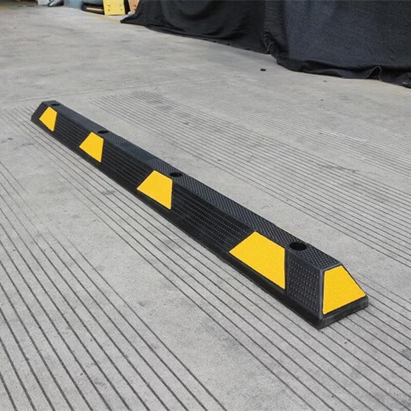 Rubber Reflective Parking Stopper 75x15x10cm