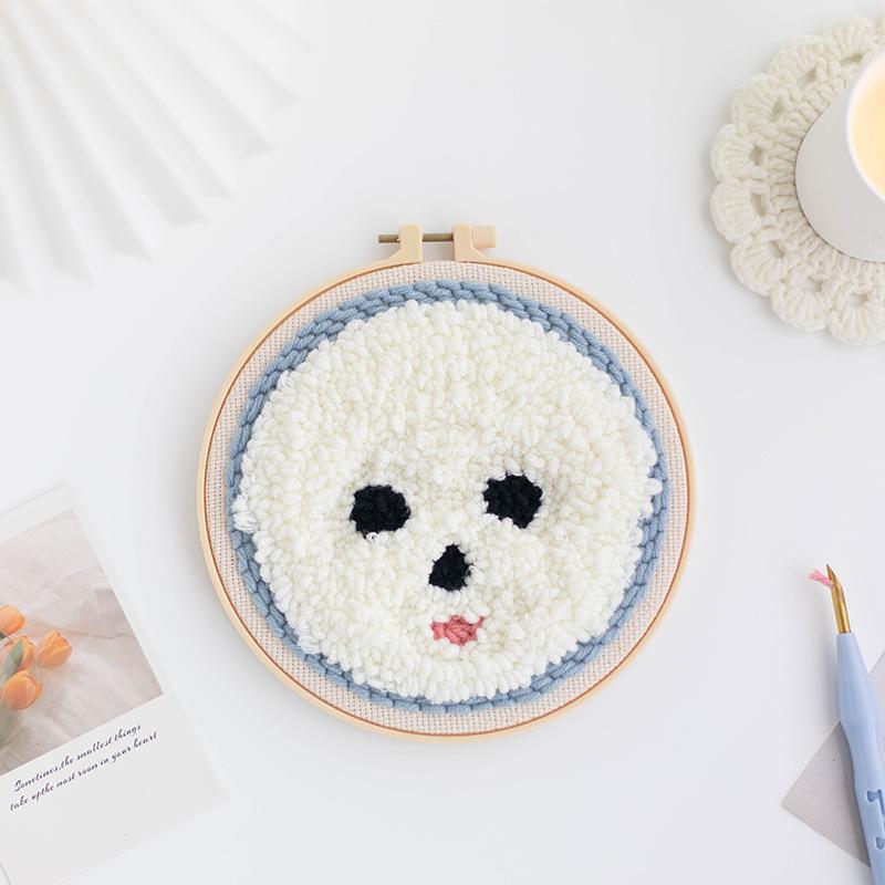 

Russian Punch Needle Embroidery Kit: DIY Yarn Embroidery for Beginners Includes 20 cm bamboo hoop