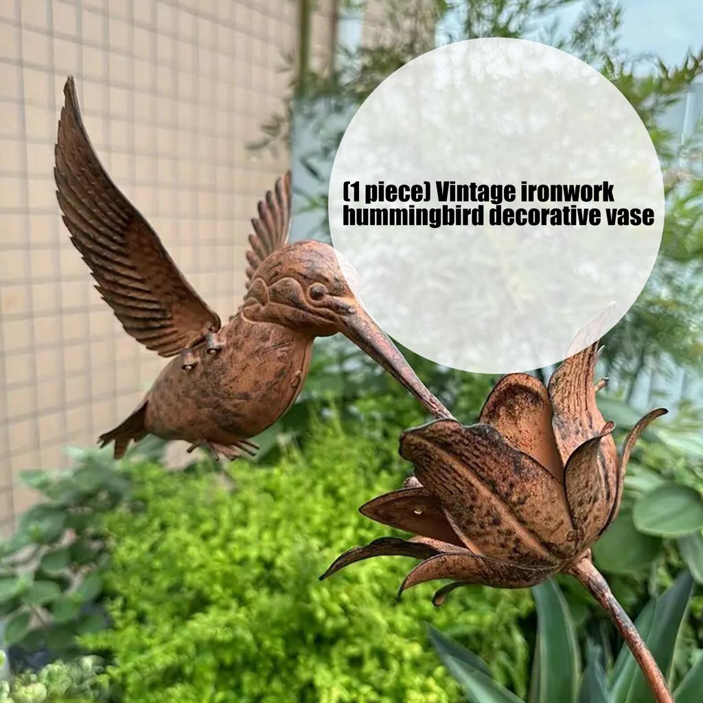 Exquisites Handmade Iron Bird Sculpture Iron Hummingbird Lawn Ornament for Porches Deck Or Backyard Accent