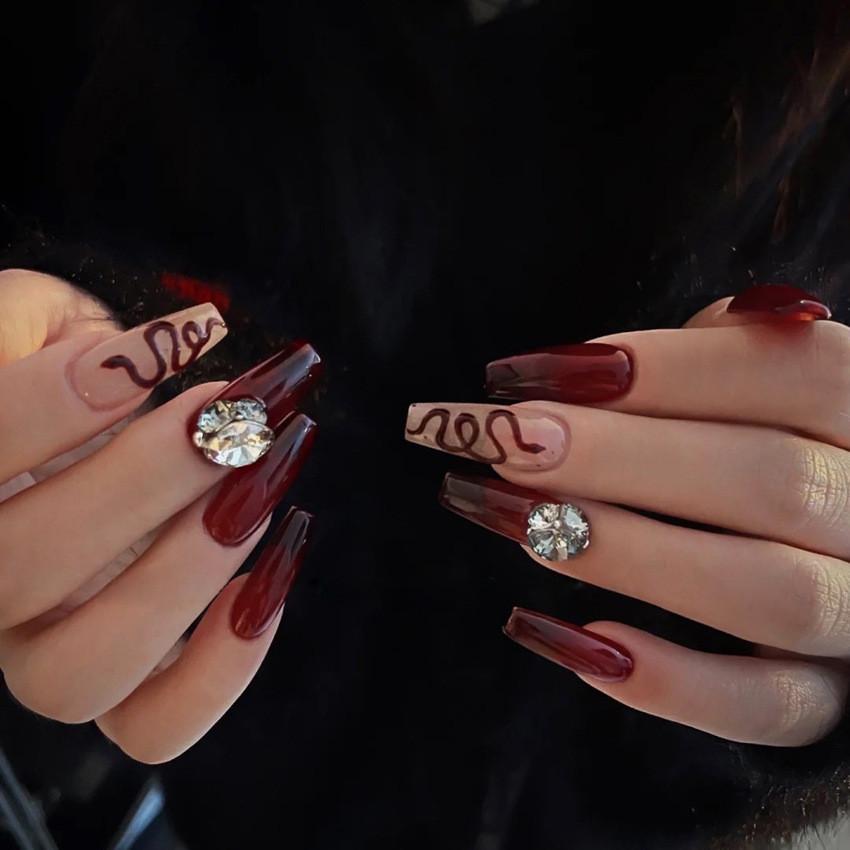 Handworn Fashion Nail Delicate Rhinestones Classic Detachable Nail Style Patch
