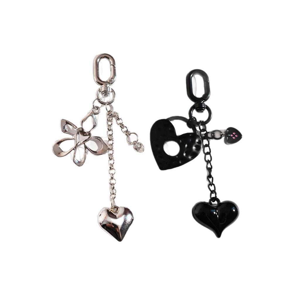 Cute Four-Leaf Clover Heart Keychain Pendant - Small Gift Car Backpack Charm