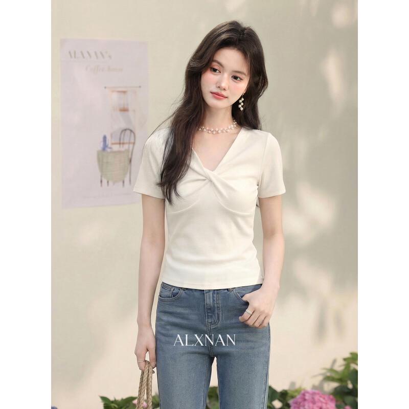 Women's French Style Slimming V-Neck Knit T-Shirt