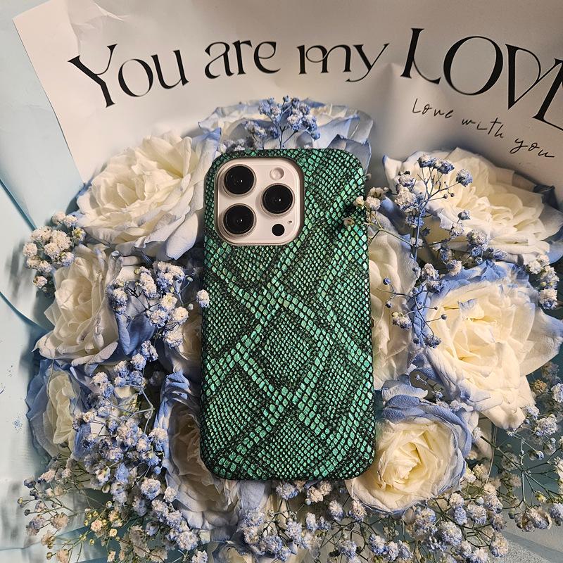 Python Skin Texture Is Suitable for Apple 15promax Phone Case, IPhone13 Half-pack 14/12 Fashionable 11 Sets