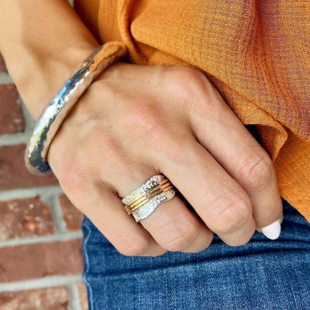 European & American Style Two-Tone Brass Ring with Hammered Design - Personalized, Trendy, and Creative Hand Jewelry.