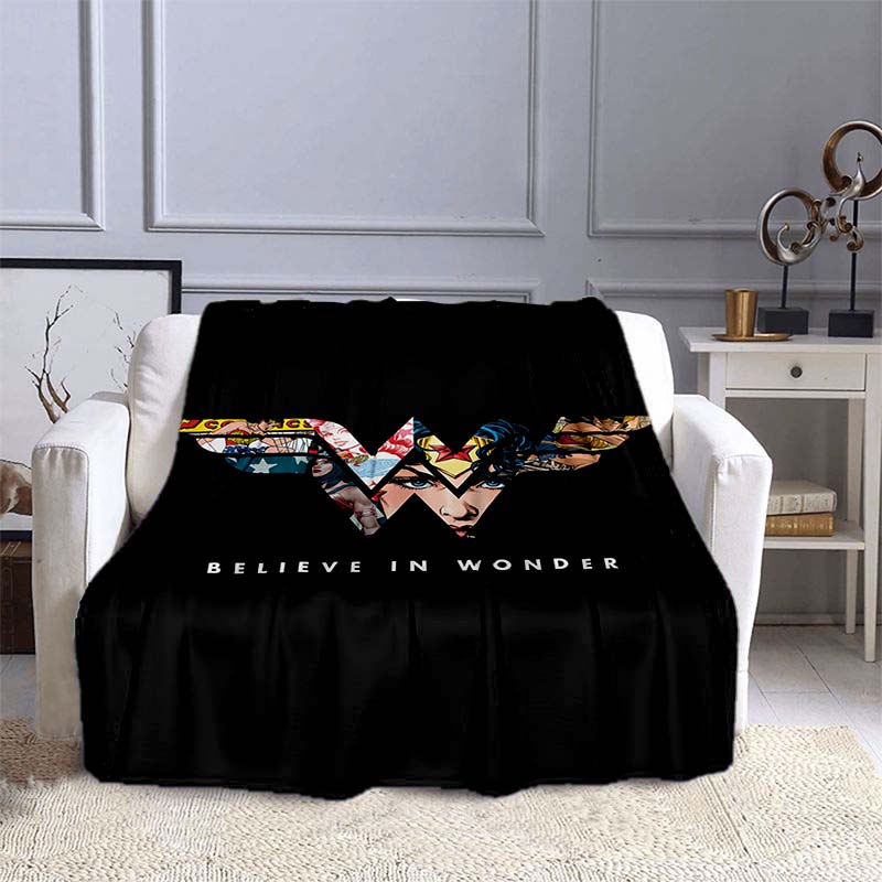 The New Wonder Woman Print Blanket Is a Warm and Comfortable Flannel Blanket, Suitable for Bedrooms, Sofas, Beds, Chairs, Picnic