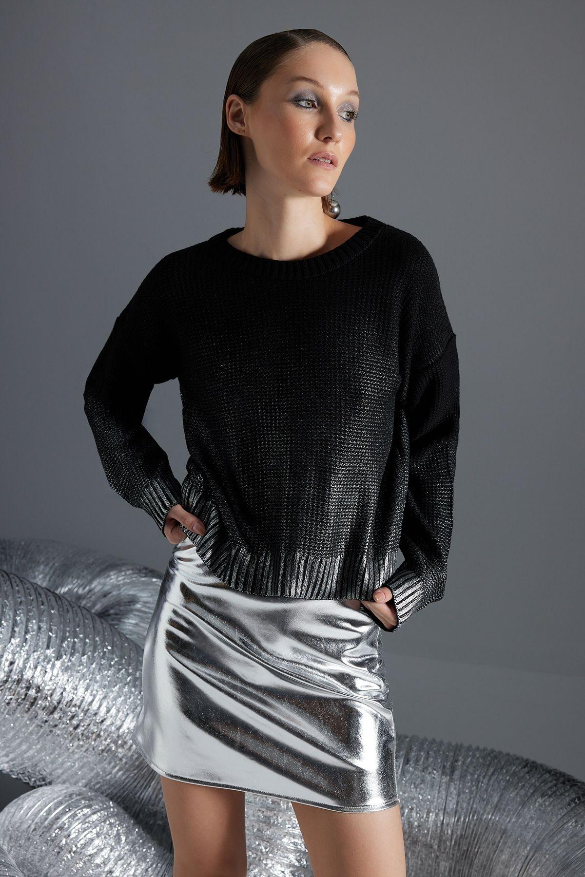 

Women s Elegance Style Sweater Black Foil Printed Knitwear Sweater S
