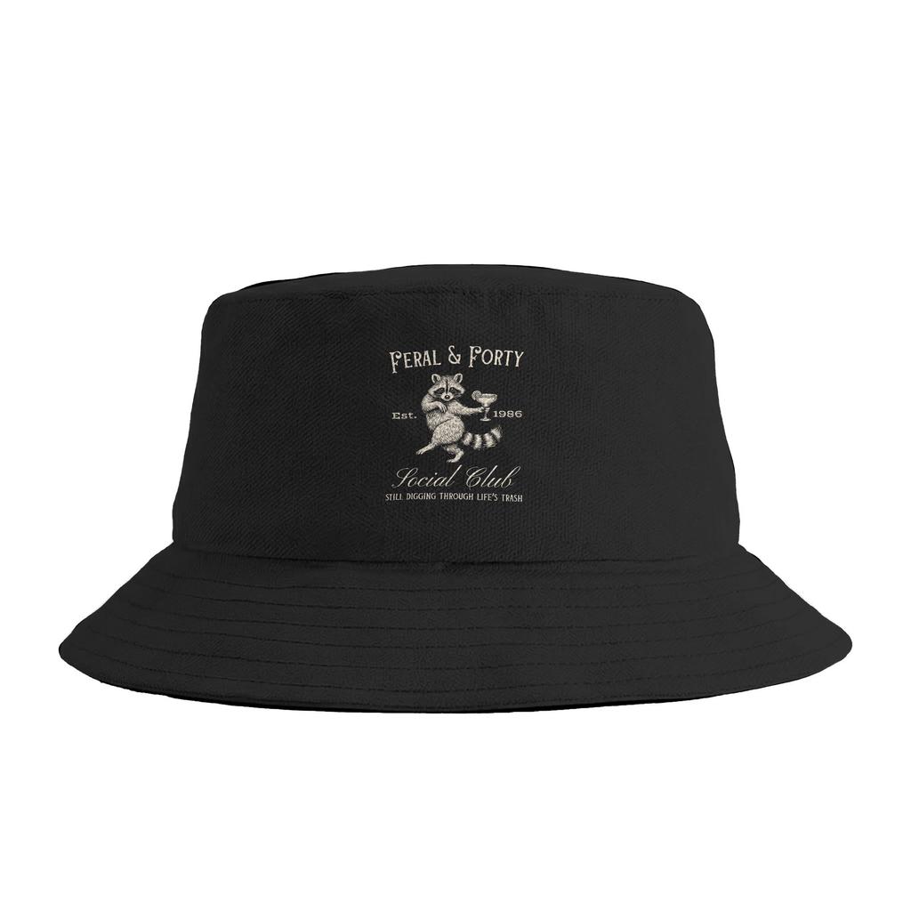 Funny 40Th Birthday Est 1986 Feral & Forty Raccoon Graphic Bucket Hat Hawaii Fisherman Caps For Women Classic Sunscreen Hats