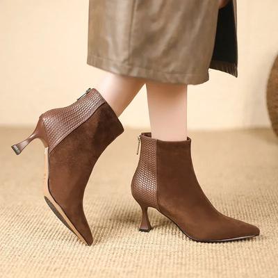 2024 Neue Damenstiefel mit spitzer Zehenpartie Frühling und Herbst Reißverschluss hinten Bequem Lässig Professionell Damen Nude-Stiefel