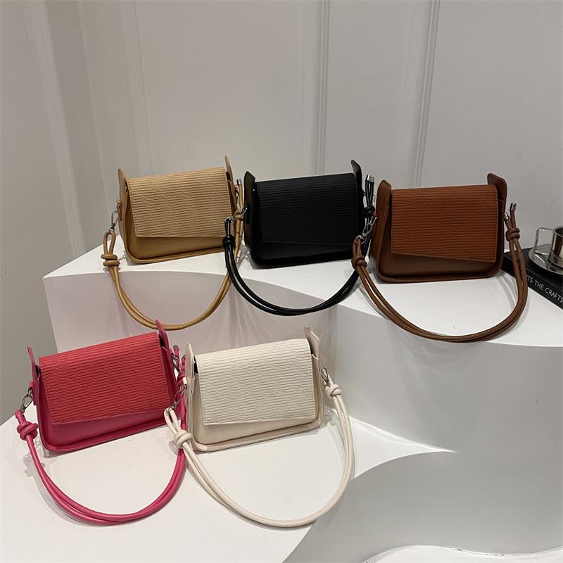 Pu Material Elegant Square Tote Bag For Women Ideal For Use Everyday