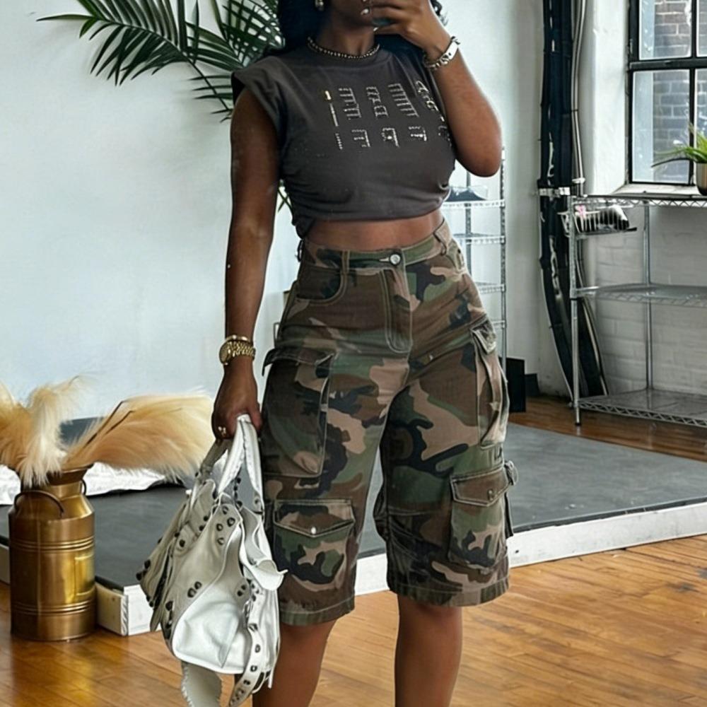 Women's Mid Rise Camo Cargo Bermuda Shorts Streetwear Slight Stretch Multi Pocket Loose Knee Length Denim Shorts