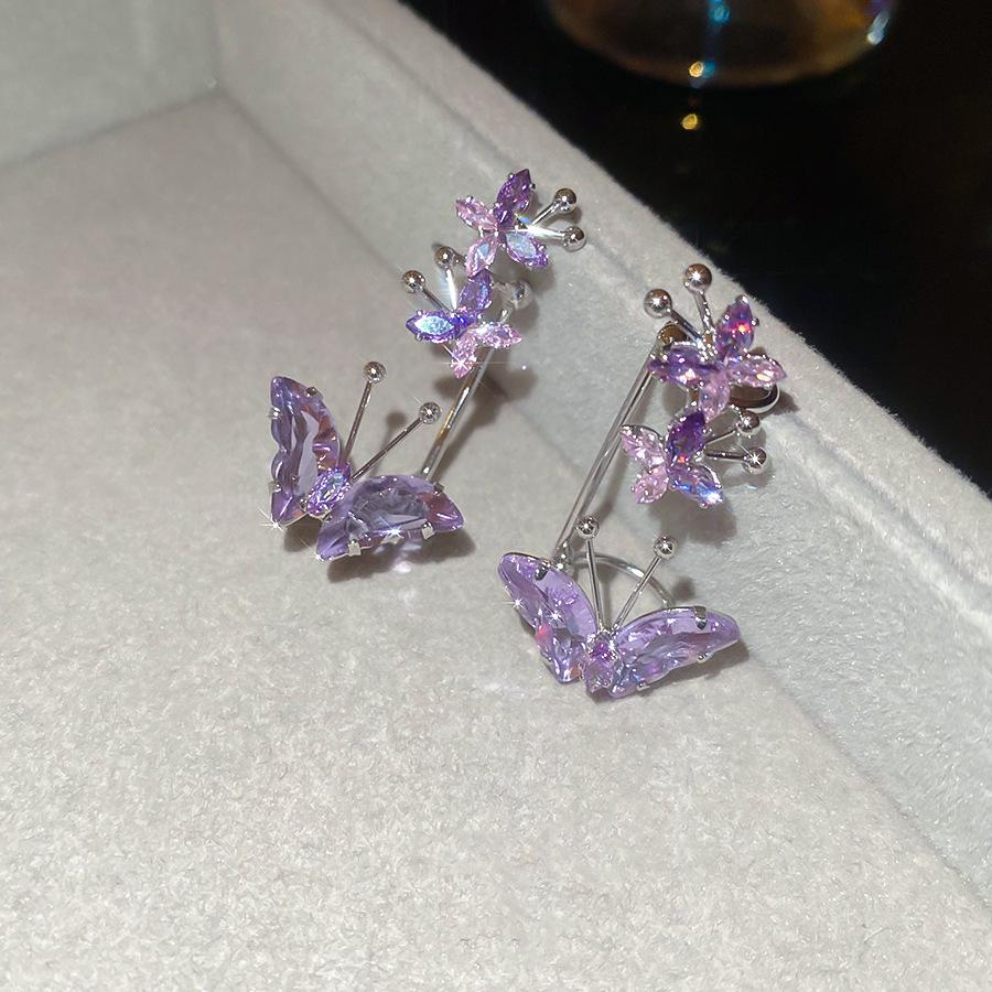 

Сережки-пусети Серце з цирконієм та стразами Срібна голка - Дизайн високої моди