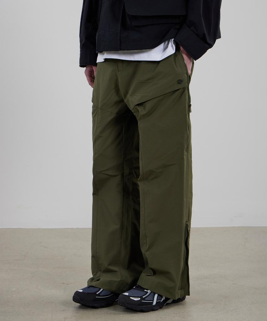 Kallapataleu Cn Wide Ankle Zipped Cargo Pants - Khaki