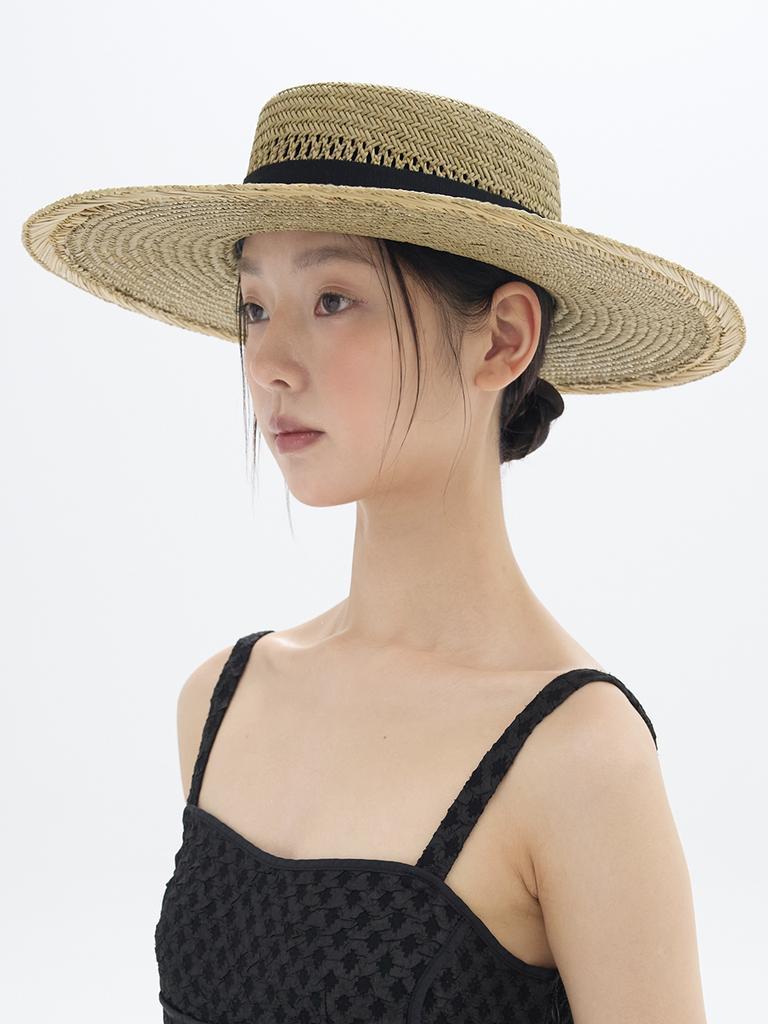 Beulaunhaes Lady - Like A Wide Boater Hat
