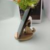 Kreativer fauler Handyhalter aus Holz Cartoon Welpe Massivholz Handyhalter Desktop Universal Handyhalter