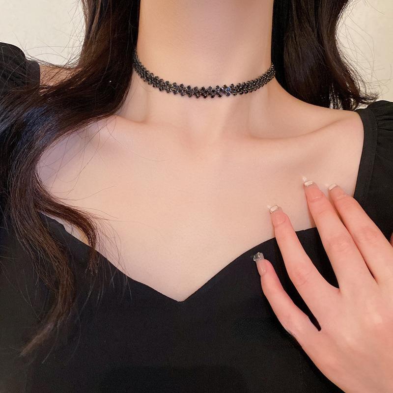 Luxury Fashion Full Rhinestone Choker Necklaces for Women Geometric Crystal Necklaces Weddings Jewelry Party Gifts