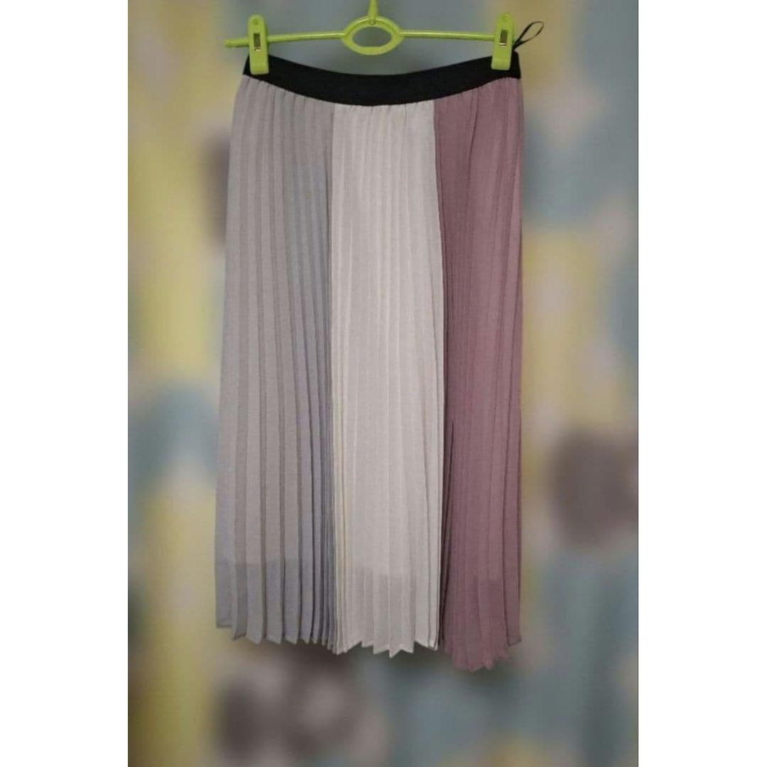 [Good Condition] earth music&ecology 3-color pleated skirt, unused