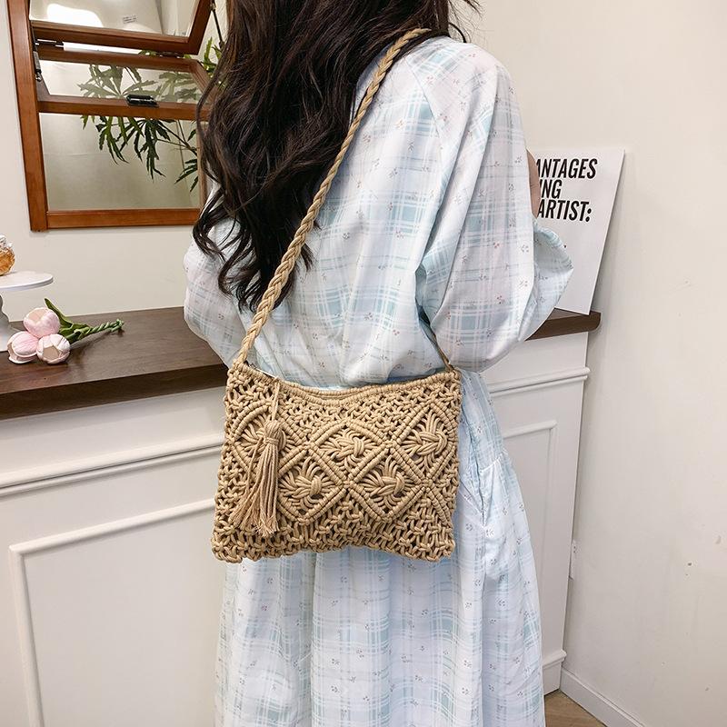 Trendy Single-shoulder Bag Summer Hollowed-out Woven Phone Bag Tassel Crossbody Bag